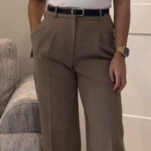 ARITZIA Effortless Pant in heather taupe - size 12 - excellent condition